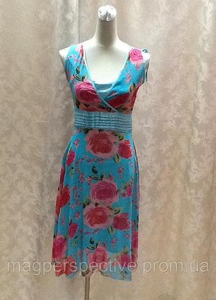 Летнее платье женское голубое в розах без рукавов легкое нарядное яркое не дорого