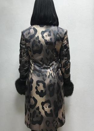 Пальто женское леопардовое приталенное с натуральным съемным мехом balizza3 фото