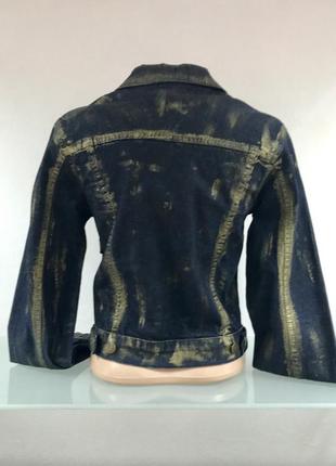 Куртка джинсовая женская темно синяя в золотом накате krizia4 фото