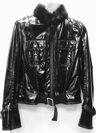 Шкіряна натуральна жіноча куртка коротка чорна лакова зі знімним коміром із хутра норки2 фото