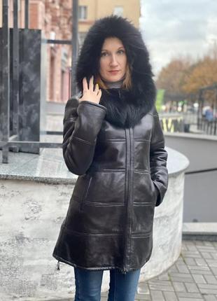 Дублянка жіноча натуральна adamo на блискавці чорна з капюшоном до коліна