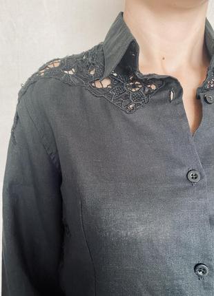 Рубашка блуза женская черная льняная с длинным рукавом и ажурными вставками.9 фото