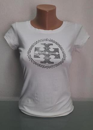 Футболка женская белая приталенная по фигуре брендовая