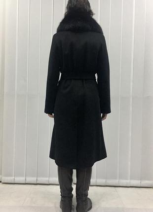 Пальто женское классическое шерстяное черное под пояс со съемным меховым воротником песца6 фото