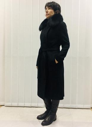Пальто женское классическое шерстяное черное под пояс со съемным меховым воротником песца4 фото