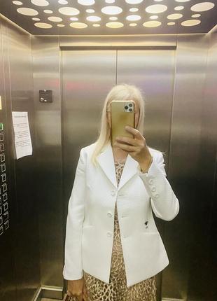 Пиджак классический женский белый приталенный модный стильный3 фото