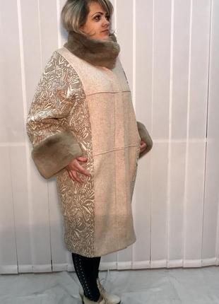 Пальто зимове кашемірове жіноче беж з коміром і манжетами з хутра соболю розмір+5 фото