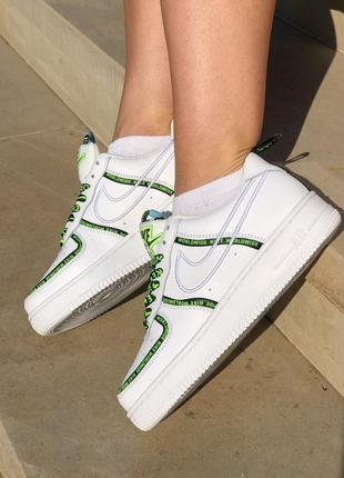Крутые женские кроссовки nike air force 1 worldwide white/green белые с зелёным5 фото