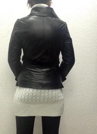 Куртка кожаная женская черная тонкая на молнии3 фото