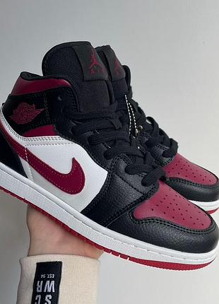 Демісезонні жіночі шкіряні високі кросівки nike air jordan retro 1🆕 найк аір джордан