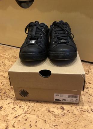 Кожаные кроссовки ugg