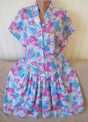 Платье нарядное в цветочный принт, р 46. идеальное состояние