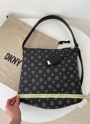 Dkny the medium logo optimist shoulder bag жіноча брендова сумочка хобо сумка дкну hobo оригінал на подарунок дівчині дружині6 фото