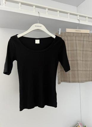 Черная базовая футболка в рубчик h&m