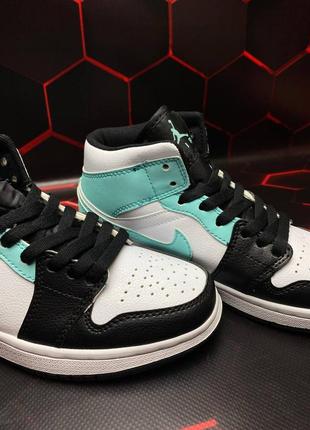 Кросівки air jordan retro 1 mid - island green9 фото
