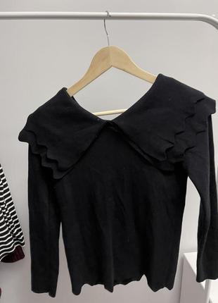 Чорний светр з коміром4 фото