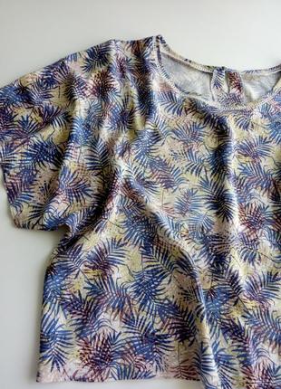 Блуза из натуральной ткани в тропический принт
