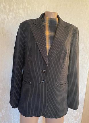 Шикарный пиджак в полоску 16 размера