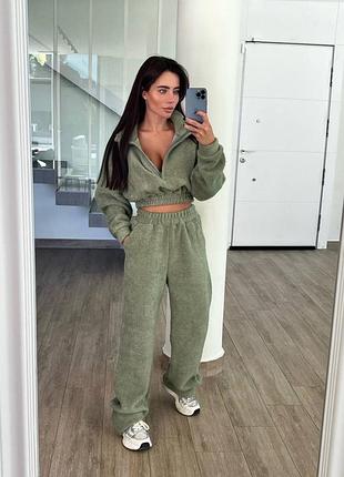 Костюм спортивный