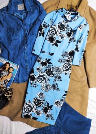 Definitions платье голубое в цветочный принт с вырезом на спине белый серый