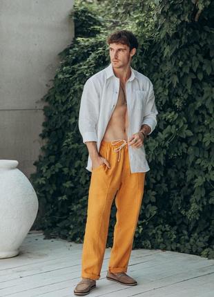 Чоловічі брюки morandi із льону гірчичні колір1 фото