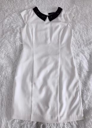 Стильне біла сукня з коміром в каменях reserved4 фото