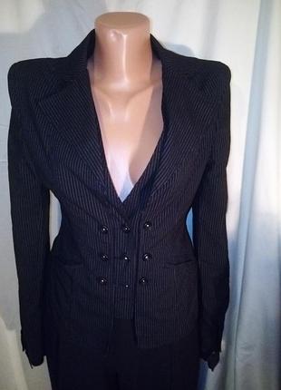 Очманілий піджак у смужку смугастий