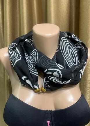 Лёгкий черно-белый шарф шарфик с магнитной застёжкой1 фото
