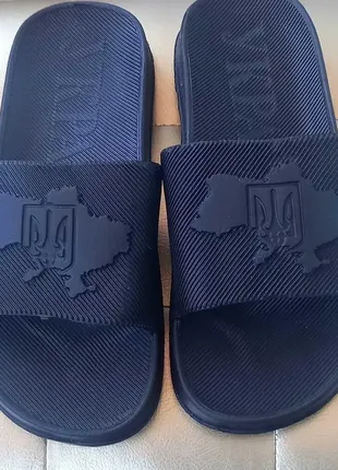 Чоловічі шльопанці пінка