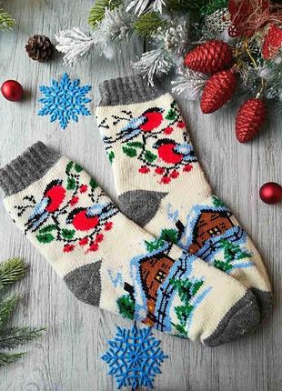 Жіночі новорічні шкарпетки теплі в‘язані шерстяні з овечої шерсті на новий рік « будиночок на білому»,р. 37-41