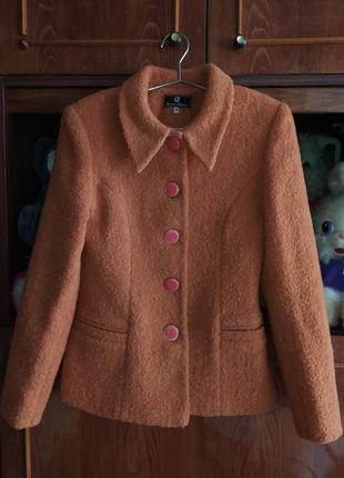 Піджак жіночий осінь/весна стильного  яскравого рудого кольору1 фото