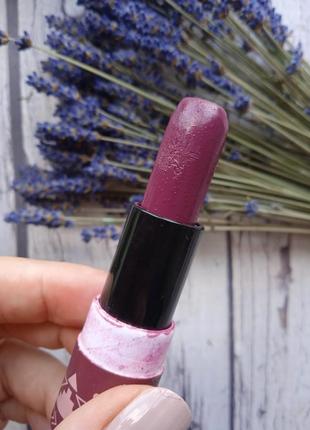 Помада для губ essence life is a festival lipstick тон 01.4 фото