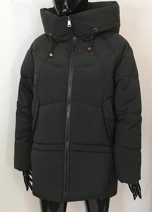 Жіноча чорна подовжена куртка "saint wish"