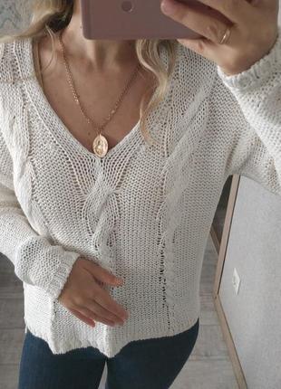 Гарний ніжний светр