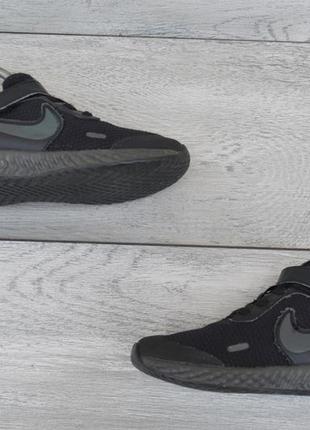 Nike revolution детские спортивные кроссовки черного цвета оригинал 33 33.5 размер
