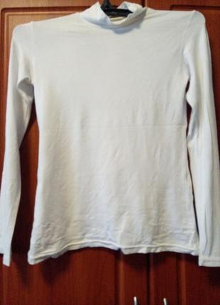 Жіночий білий гольф