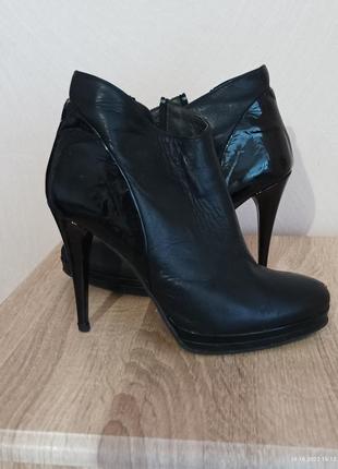 Ботинки лежани,крутые, удобные