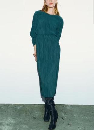 Сукня довжини міді від  zara