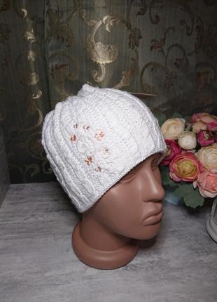 Белая женская вязаная шапка  зимняя размер 52/54/564 фото