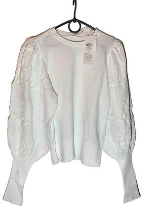 Светр жіночий