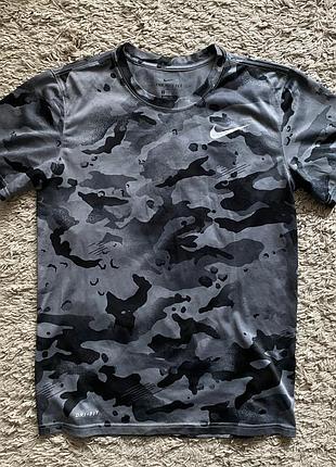 Футболка nike camo, оригинал, размер s