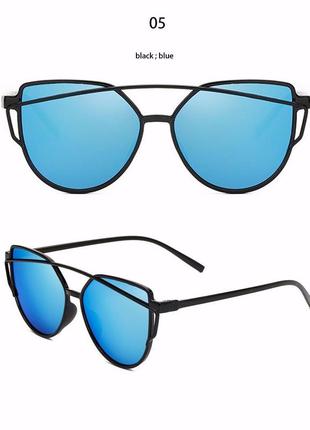 Черные очки от солнца с пластиковой двойной рамой и зеркальной синей линзой1 фото