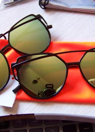 Чорні окуляри від сонця з пластикової подвійною рамою і дзеркальною салатовою лінзою2 фото