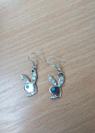 Серьги playboy