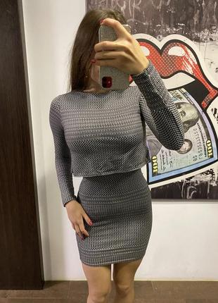 Распродажа платье облегающее серое с узорами1 фото