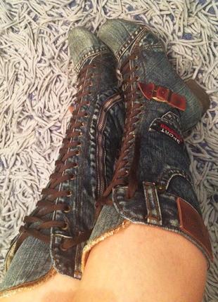 Стильні джинсові чобітки