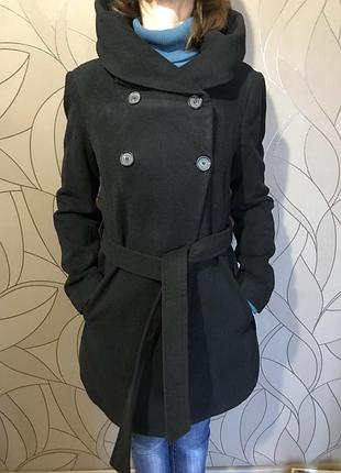 Осеннее чёрное пальто zara