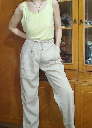 Укороченные льняные брюки с защипами marc cain лён6 фото
