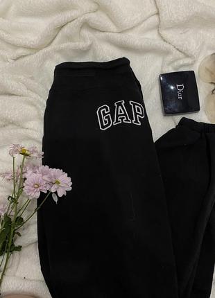 Спортивні штани gap