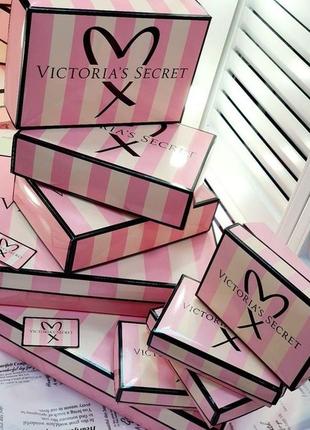 Подарункові пакети та коробки victoria's secret3 фото